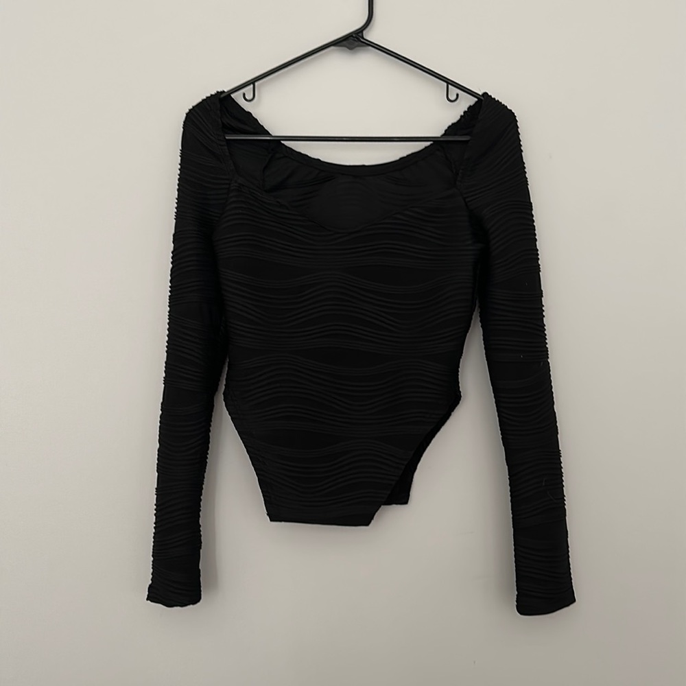 Long sleeve going out top